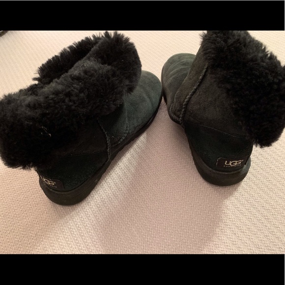 UGG Shoes - VGUC UGG Bailey Boots Style 5803